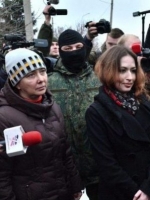Боевики отпустили двух заложниц