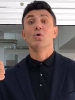 "Слуга народа" попиарился на "коррупционном ремонте" в школе, директор удивлена (фото, видео)