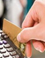 Магазины обязали принимать к оплате платежные карты