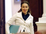 Кабмин не рассмотрел законопроект о сокращении депутатских льгот
