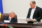 УДАРовец заявляет о давлении из-за иска против Азарова