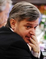 Разыскиваемый экс-министр энергетики сменил гражданство и фамилию