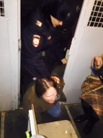Возле посольства Украины в Москве задержали активистов, которые пришли почтить память Небесной сотни (фото)