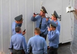 В Днепродзержинске милиционер отбирал у водителей автомобили
