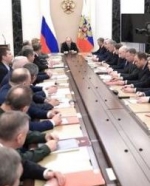 Путин после разговора с Зеленским обсудил Украину с Совбезом