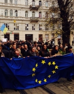 Во Львове 10 тысяч студентов сорвали пары из-за евромитинга (фото, видео)