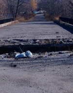 Боевики взорвали мост через Северский Донец в Станице Луганской
