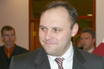 Каськив ищет с кем еще освоить миллиард