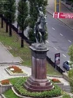 В День независимости ОУН намерена демонтировать памятник Щорсу (фото)