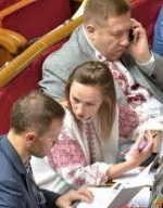 Депутатов просят прийти в четверг в Раду в вышиванках