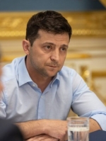 Зеленский ответил на петицию об отмене "обязательной" вакцинации и карантина