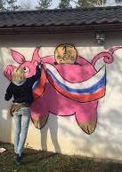 Под стенами дома главы НБУ Валерии Гонтаревой прошла акция протеста (фото)