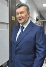 Защита Януковича просит исправить приговор