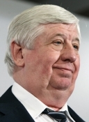 После назначения в ГПУ Шокин перефоромил свое поместье на неизвестную женщину (фото)
