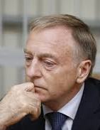 Экс-министру Лавриновичу вручили обвинительный акт