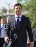 Зеленский предлагает уменьшить концентрацию земли до 10 тысяч гектаров в одни руки