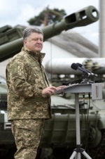 Порошенко о ракетных стрельбах: Москва нас не остановит
