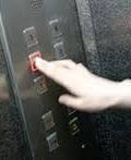 В сломанных лифтах Севастополя звучит гимн России (видео)