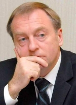 Лавринович вернул себе арестованные дом и машины