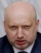 Турчинов считает, что Украина должна ввести визовый режим с РФ
