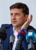 Зеленский обещает разобраться с энергетическим законом, принятым "специально для РФ"