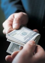 Судью Окружного админсуда Киева поймали на взятке в $2 тысячи