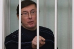 Янукович все-таки помилует Луценко?