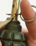 По маршруту крестного хода полиция обнаружила муляжи взрывных устройств и две закладки боевых гранат (видео)