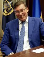 Луценко: Ждем Януковича с нетерпением, конвоем и наручниками