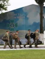 Пограничники усиливают охрану границы на Закарпатье (фото)