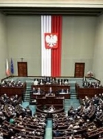 Сенат Польши ночью принял закон о запрете “бандеровской идеологии”
