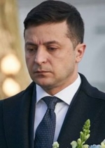 Рейтинг Зеленского упал почти вдвое (инфографики)
