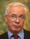Суд наказал Азарова за водометы на Майдане