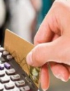 Магазины обязали принимать к оплате платежные карты