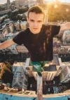 Руфер Мустанг обнародовал видео с высотки в Москве, чтобы помочь задержанным (видео)