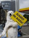 Активисты Greenpeace Германии атаковали заправки "Газпрома" по всей стране (фото)