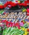 Яценюк объявил выговор двум чиновникам за невыплату помощи семьям "Небесной сотни"