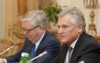 Кокс и Квасневский останутся в Украине до осени