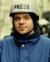 Журналисты подошли впритык к силовикам с призывом не стрелять