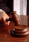 Порошенко анонсировал увольнение 300 судей