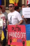 В Париже состоялась акция против визита во Францию Путина (фото)