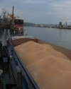 В Азовском море затонула баржа с российским зерном