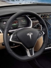 Tesla перейдет на использование собственных батарей не раньше 2022 года