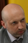 Турчинов хочет дать награды освобожденным из плена военным за мужество и героизм