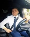 Зеленский записал видео о выборах за рулем Tesla (видео)