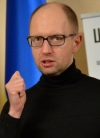 Яценюк предлагает России строить новые взаимоотношения