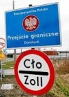 Количество украинцев на границе с Польшей выросло в 2-3 раза, люди ждут автобусов