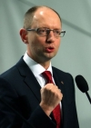 Яценюк назвал четыре возможные причины выхода россиян из СЦКК