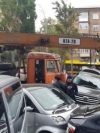 В сети появилось видео ДТП с участием автокрана в Киеве (видео)