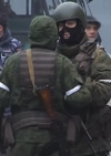 Центр Луганска оцепили люди с автоматами и БТРы (фото, видео)